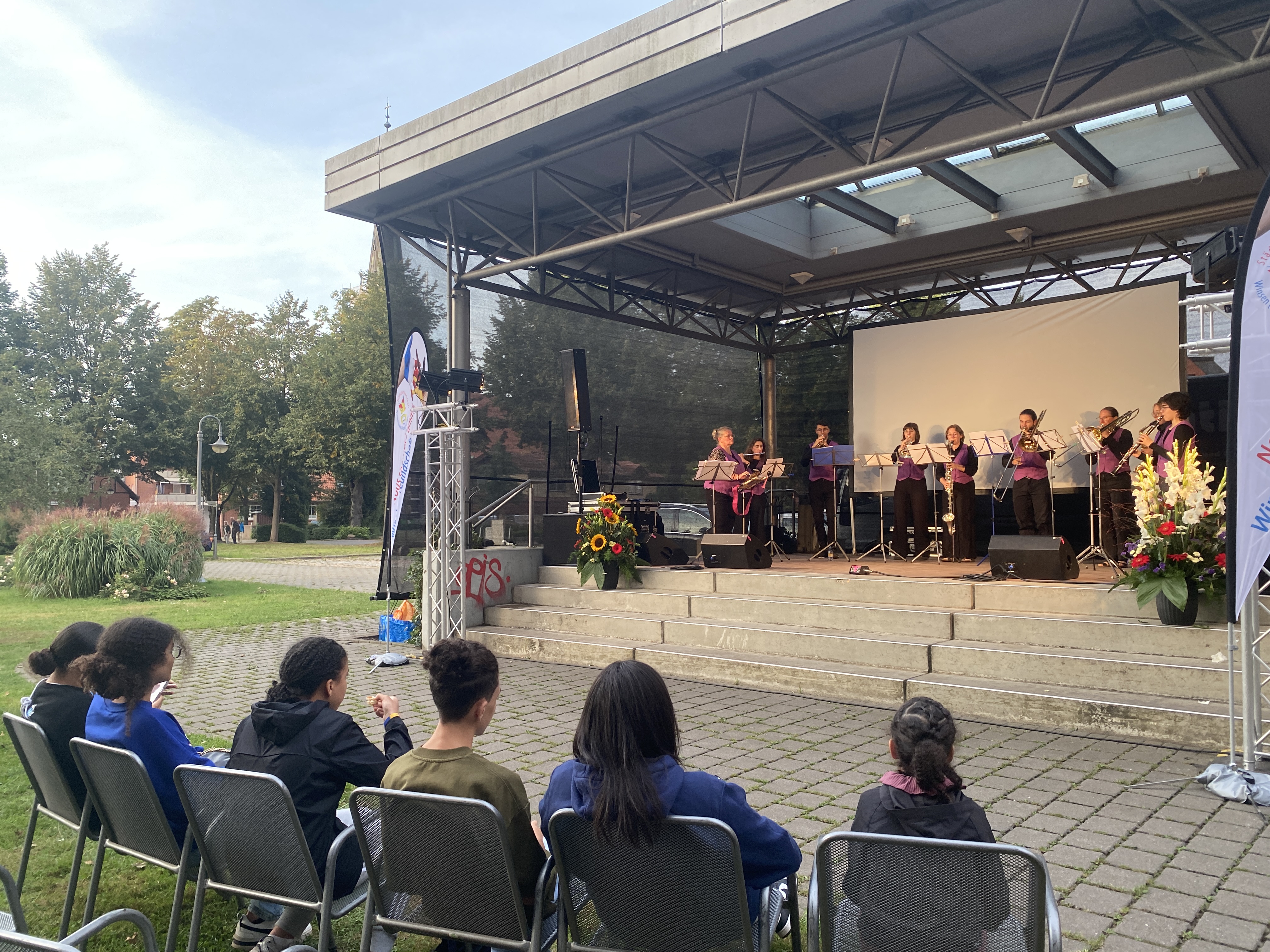 Prestation musicale du SIM 