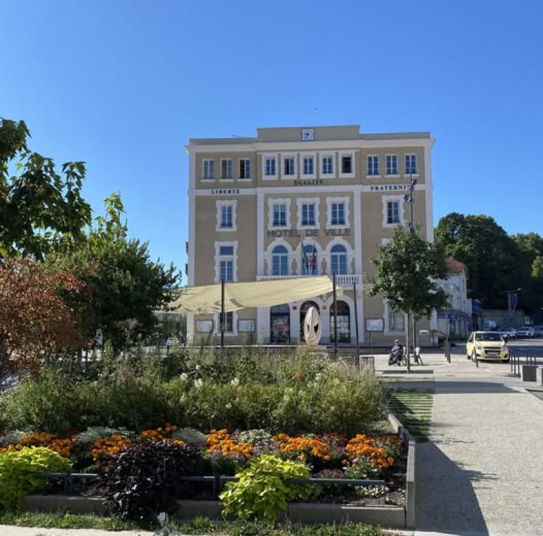 devanture de la mairie
