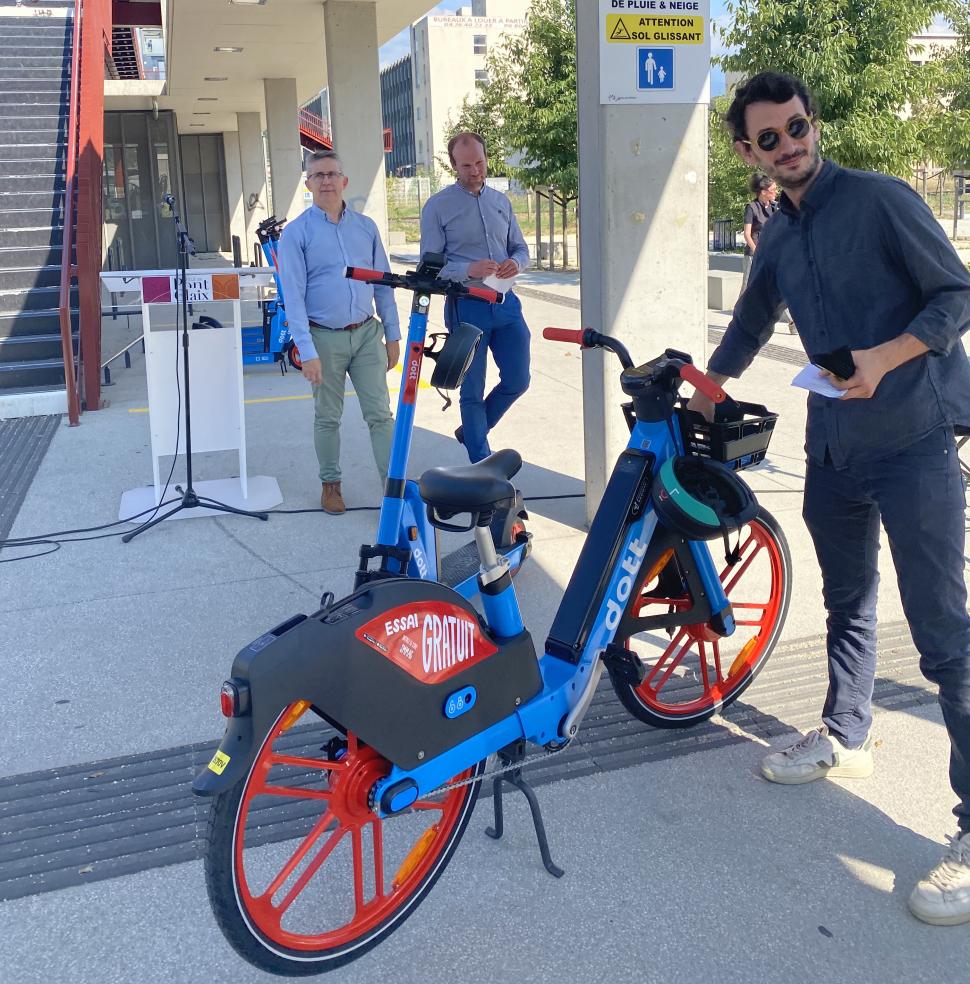 Les trottinettes et vélos électriques sont là !